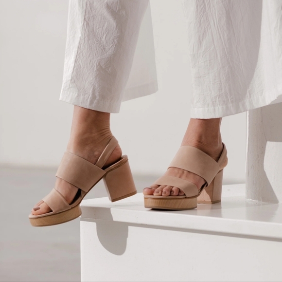Coclico Ruby Dew Bone Leather Block Heel Sandals Women's 38 8 - Picture 1 of 10